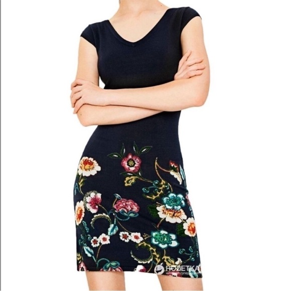Desigual Dresses & Skirts - Desigual Mari Knit A-Line Dress Floral Sequin Detail V-Neck XS